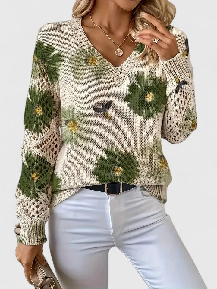 Eva | Elegant sweater with floral design
