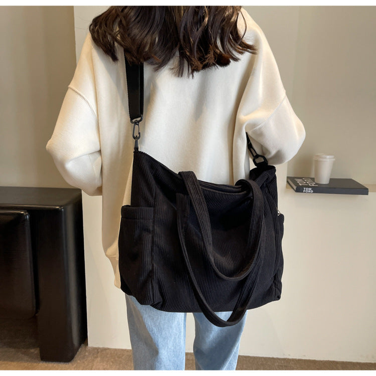 Bloom™ | Sac fourre-tout en velours côtelé pour étudiantes en art