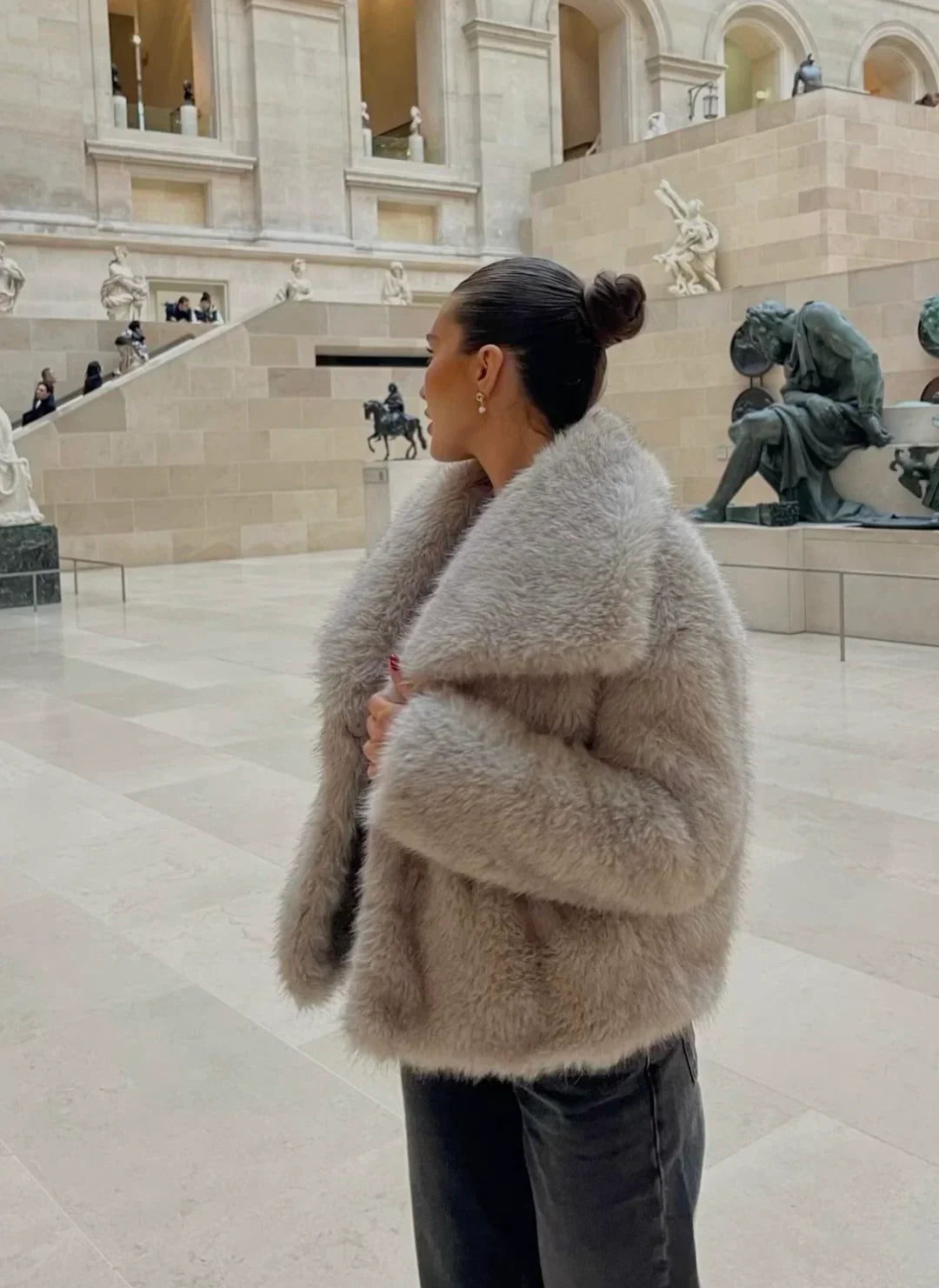 Amelia | Soft faux fur coat with a light, luxurious look 