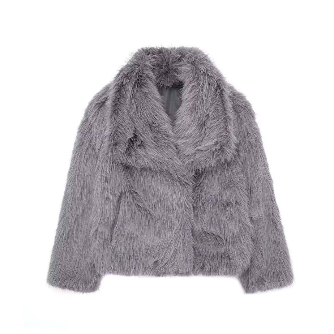 Amelia | Manteau en fausse fourrure douce au look léger et luxueux