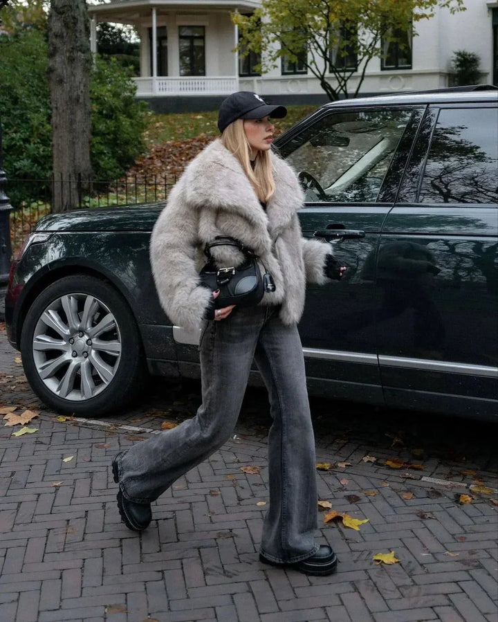 Amelia | Manteau en fausse fourrure douce au look léger et luxueux