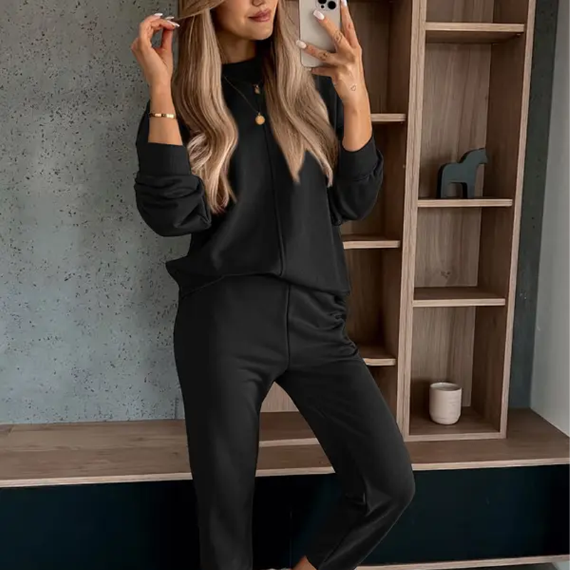 Lola | Ensemble deux pièces confortable pour femme, composé d'un sweat-shirt et d'un pantalon de jogging