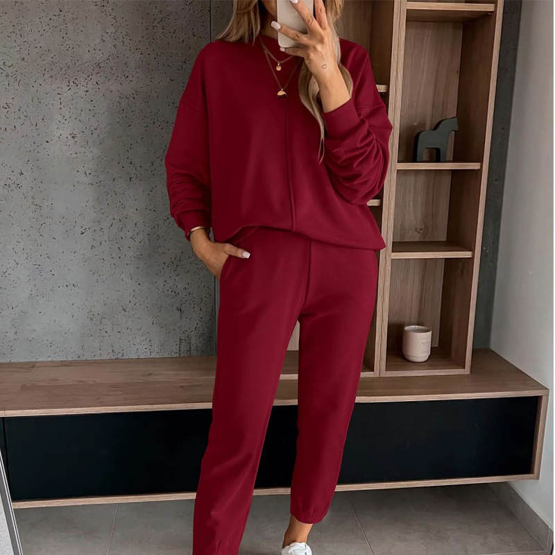 Lola | Ensemble deux pièces confortable pour femme, composé d'un sweat-shirt et d'un pantalon de jogging