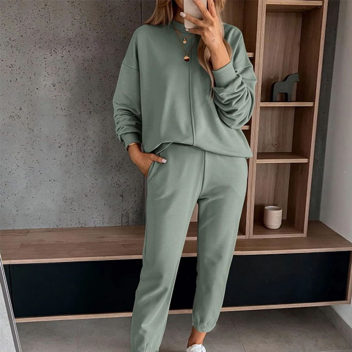 Lola | Ensemble deux pièces confortable pour femme, composé d'un sweat-shirt et d'un pantalon de jogging